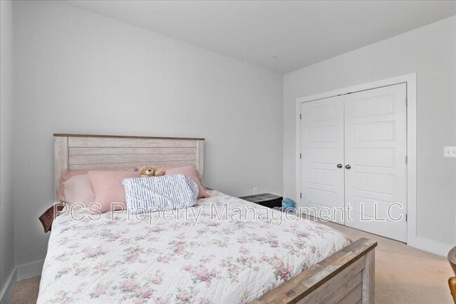 Building Photo - 2677 St Elias Dr