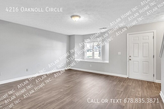 Building Photo - 4216 Oaknoll Cir