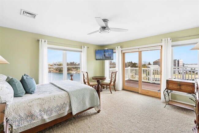 Building Photo - 176 Beach Ln