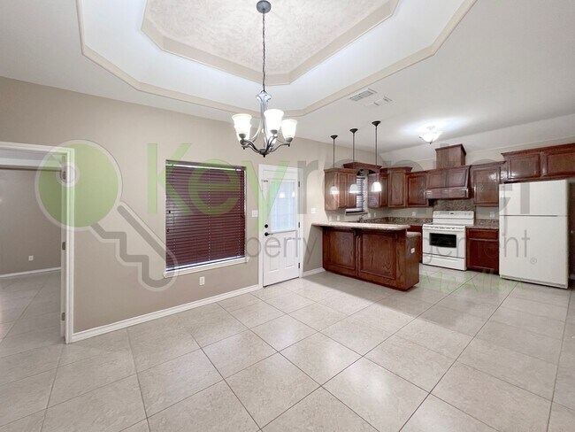 Building Photo - Beautiful 3b /2 bath home in McAllen