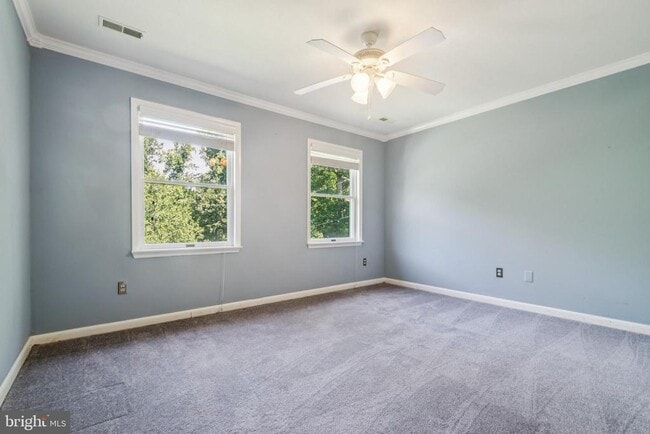 Building Photo - 478 Mountain Rd