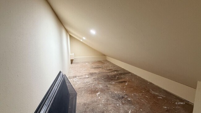 Building Photo - 54141 Pine Crest Ave
