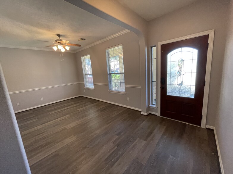 Entry Office or Formal Dinning room - 20100 Bitter Root Dr