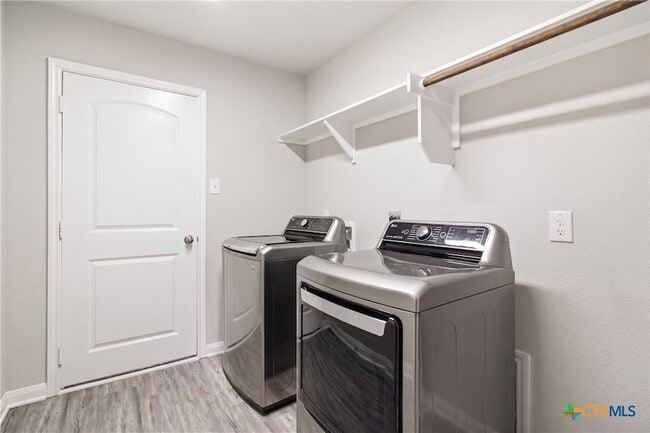 Building Photo - 1207 Amber Dawn Dr
