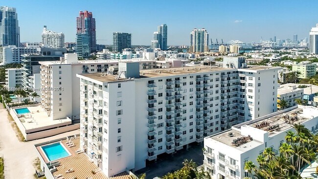 Building Photo - 401 Ocean Dr
