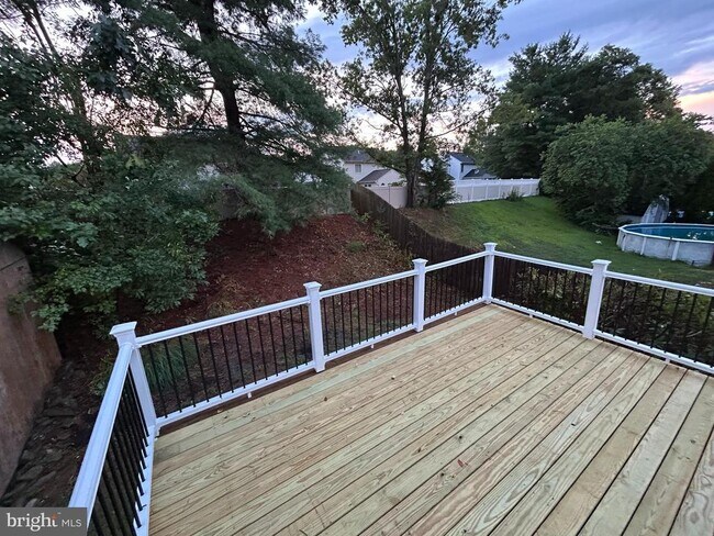 Building Photo - 7514 Braemar Ct