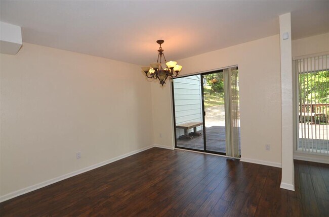 Building Photo - 4714 David Thomas Rd