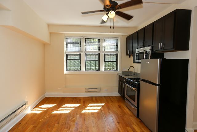 Building Photo - 4747 N Hermitage Ave