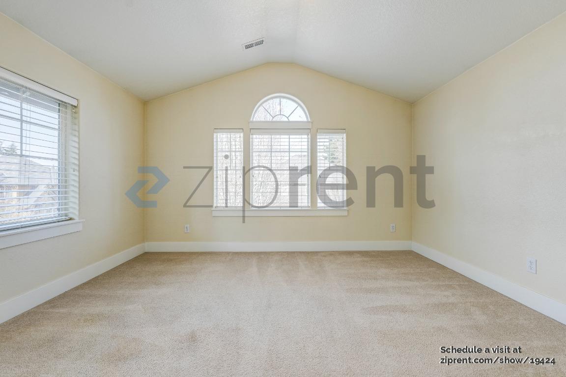 Building Photo - 10942 SW Koller St