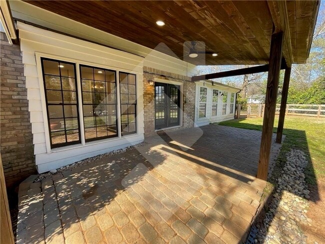 Building Photo - 9935 La View Cir