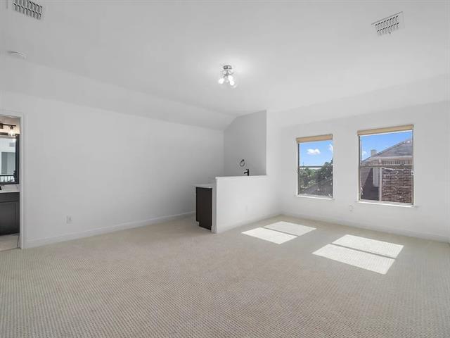 Building Photo - 679 Burr Oak Dr