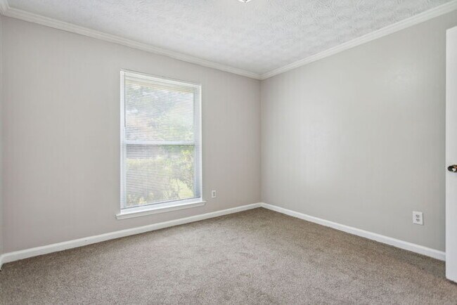 Building Photo - Exquisite Elegance at 2173 Martin Way: Unv...