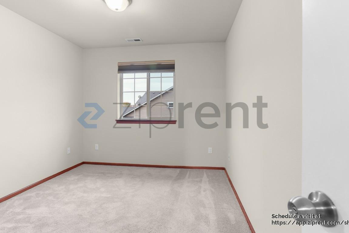 Building Photo - 5614 147th Pl NE