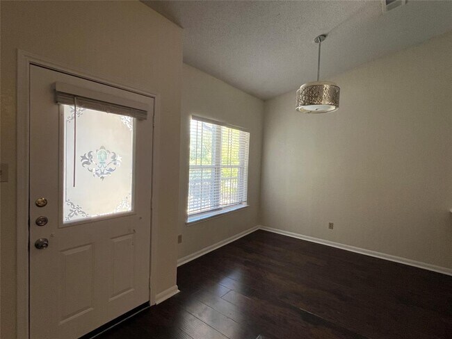 Building Photo - 2508 Enfield Rd