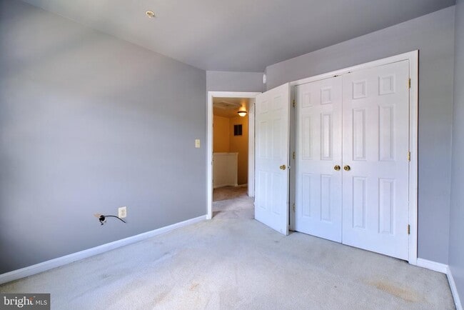 Building Photo - 4912 Wallflower Wy