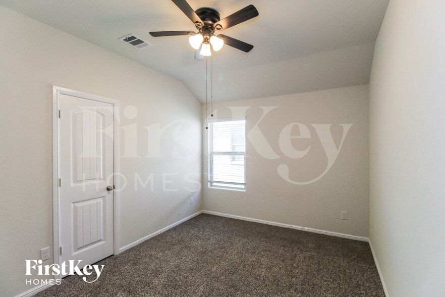 Building Photo - 721 Watson Wy