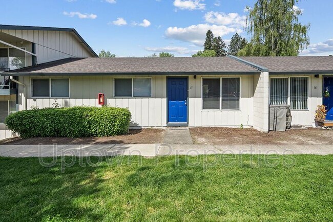 Building Photo - 13000 NW Cornell Rd