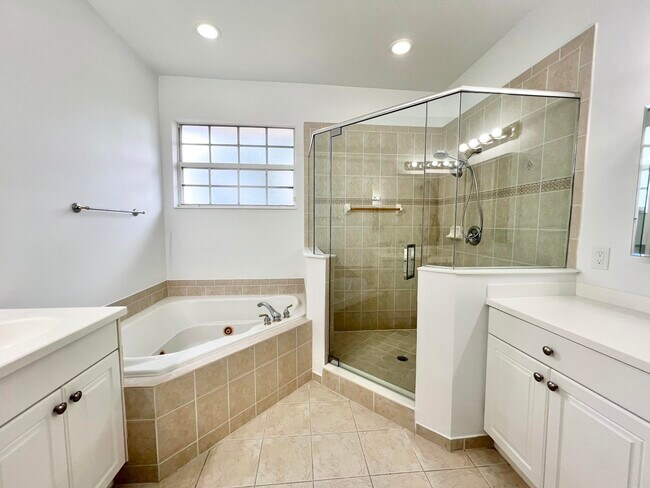 Building Photo - 44 Lancaster Rd