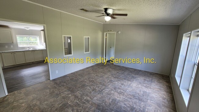 Building Photo - Secluded Home in the Country!!!-