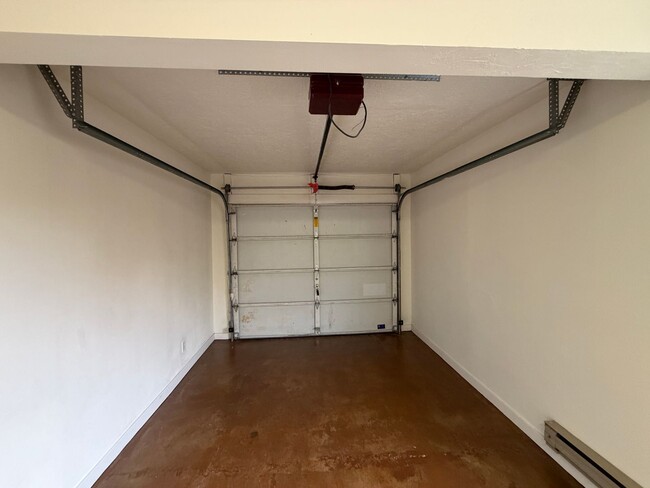 Building Photo - 3 Bedroom Single Story Home Available Near Constitution Ave NE & San Pedro Dr NE!