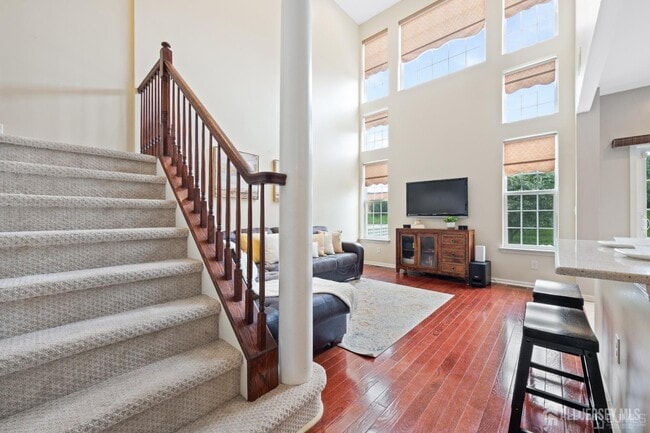 Building Photo - 2456 Canterbury Ln