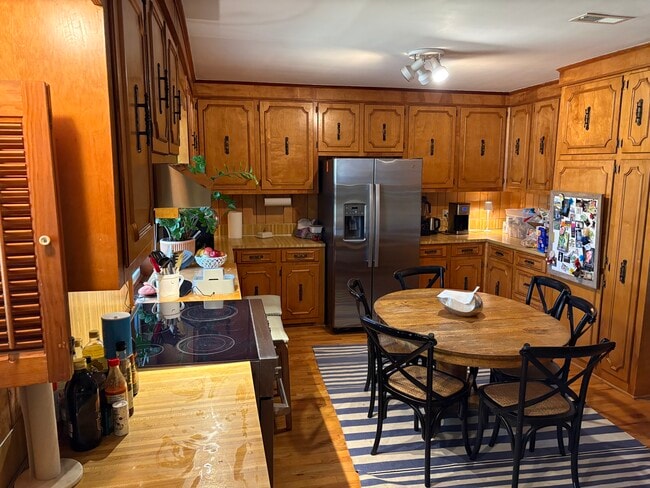 Building Photo - 426 Hobcaw Dr