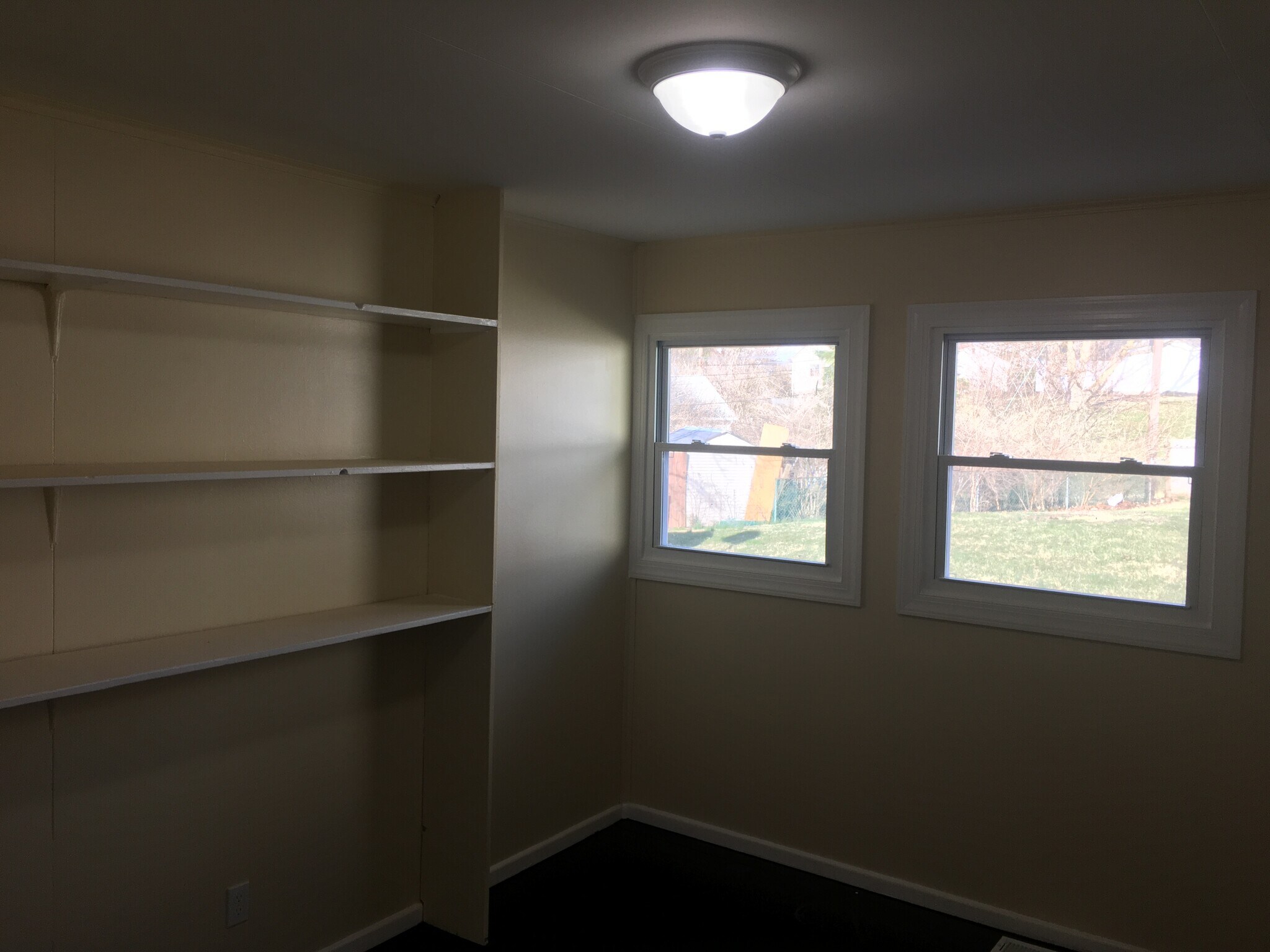 Building Photo - 2451 Danz Ave