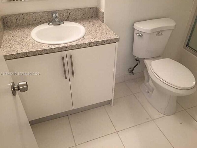 Building Photo - 9143 SW 77th Ave