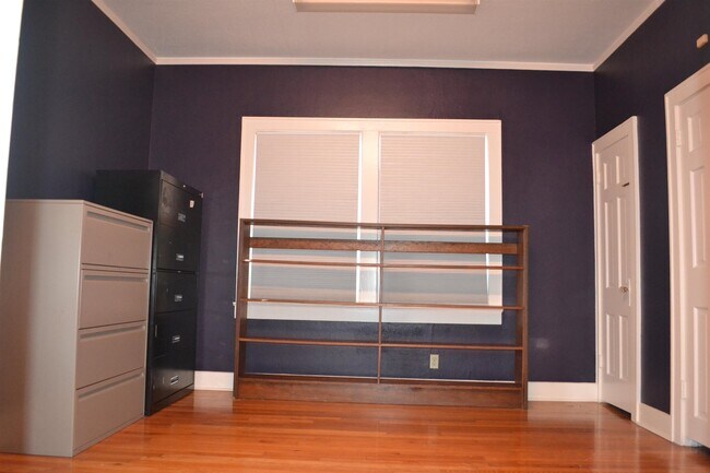 Building Photo - 511 Beverly St