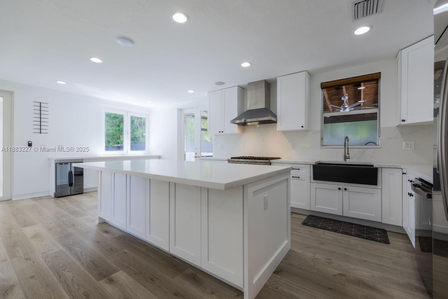 Building Photo - 5740 SW 59th Pl
