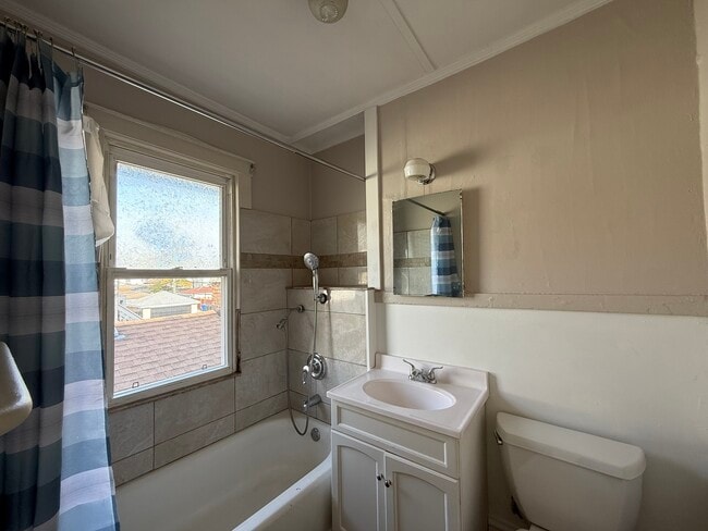 Building Photo - 2053 N Kenneth Ave