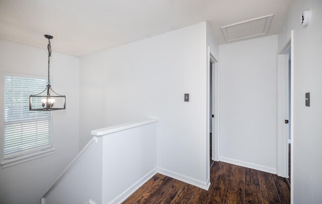 Building Photo - 162 Moss Creek Dr
