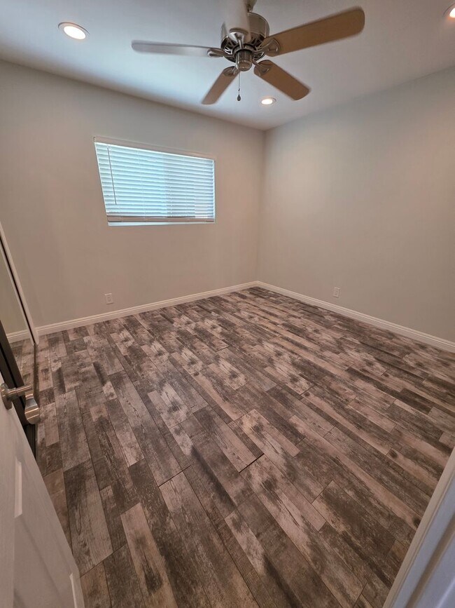 Building Photo - MOVE IN SPECIAL!!! $2,247 FOR FIRST FOUR M...