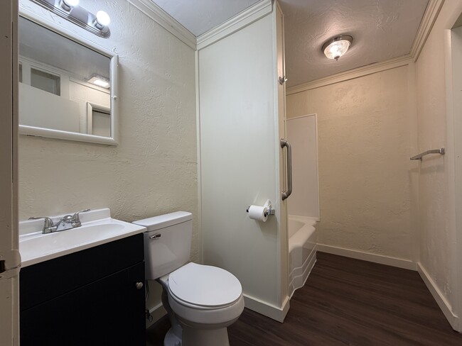 Building Photo - 900 S Mill St