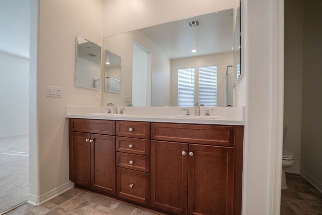 Building Photo - Spacious 4-Bedroom Home with Solar in Vale...