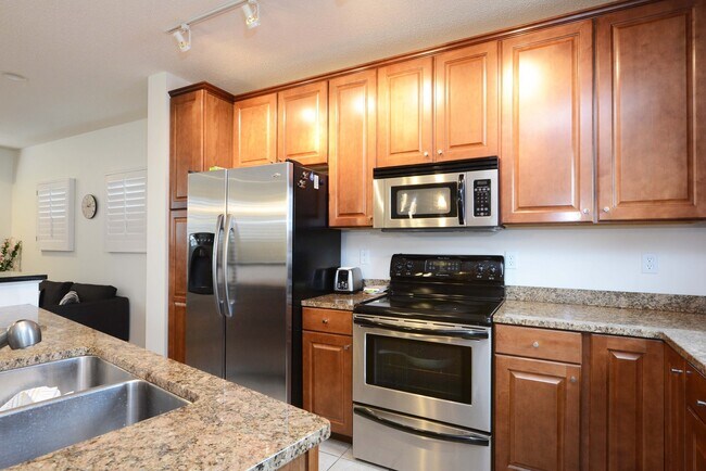 Building Photo - 2-Bed, 3-Bath Townhouse in a Great Location!
