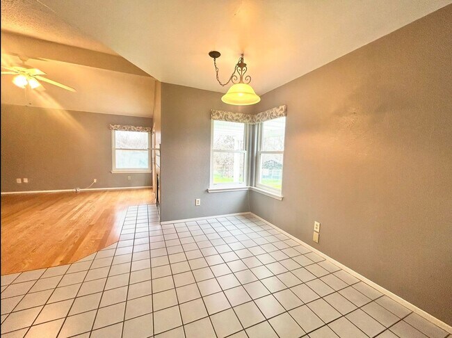 Building Photo - Spacious & Cozy 3/BR 2/BA Single Family Home in Austin!