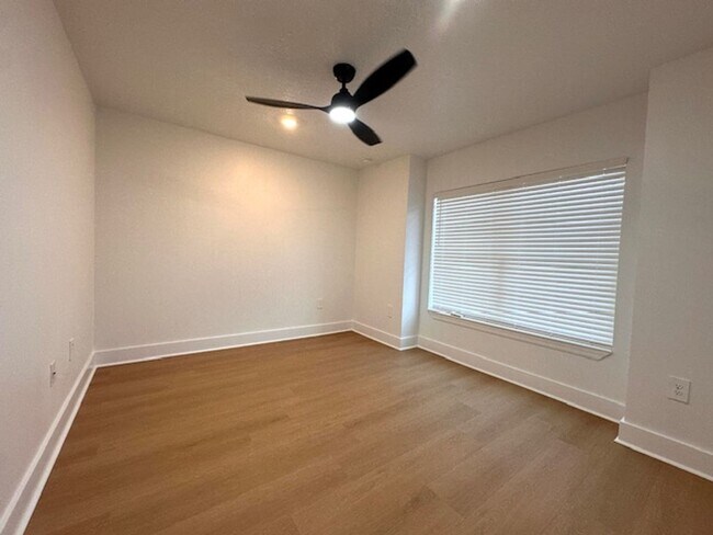 Building Photo - Brand new home!