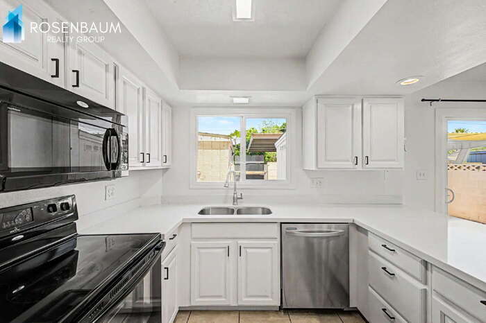 Building Photo - 8548 E McDonald Dr