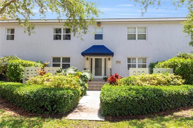 Building Photo - 5450 SW 76th St