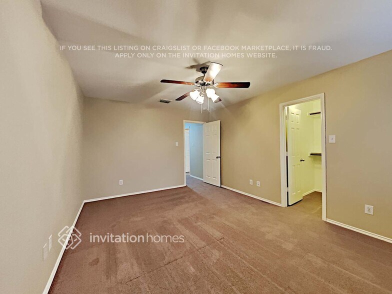 Building Photo - 1116 Sweetwater Dr