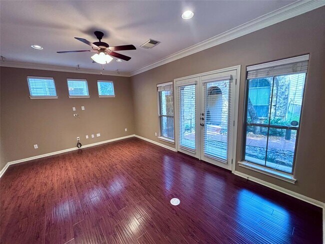 Building Photo - 11400 W Parmer Ln