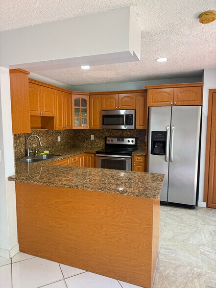 Building Photo - 15157 SW 95th Ln