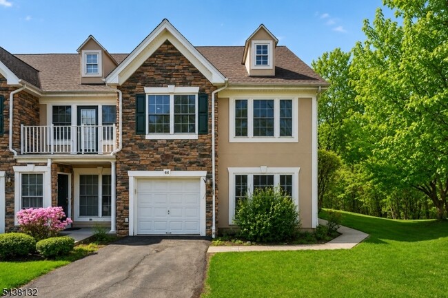 Building Photo - 44 Peach Tree Ln