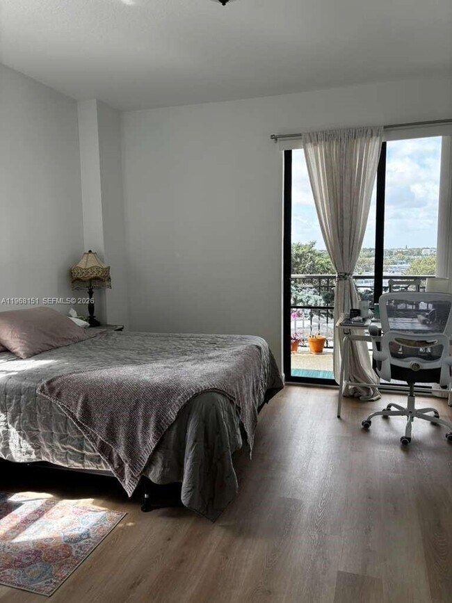 Building Photo - 8395 SW 73rd Ave