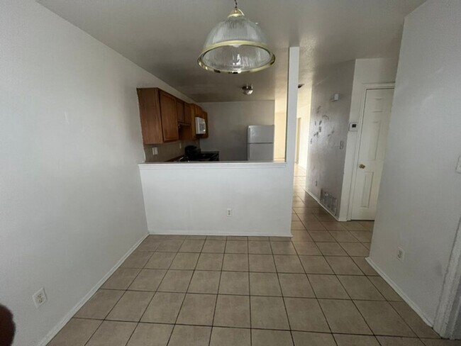 Building Photo - 3408 Barcelona Dr