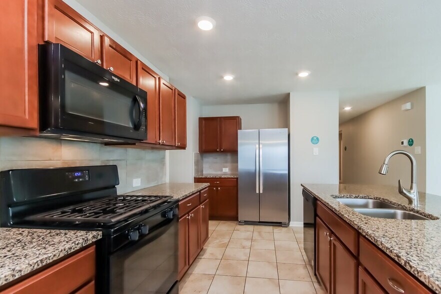 Building Photo - 20132 Langwell Dr