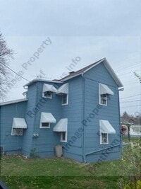 Building Photo - 136 1/2 N Pierce Ave