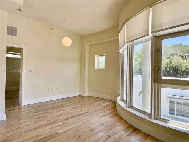 Building Photo - 6701 Biscayne Blvd