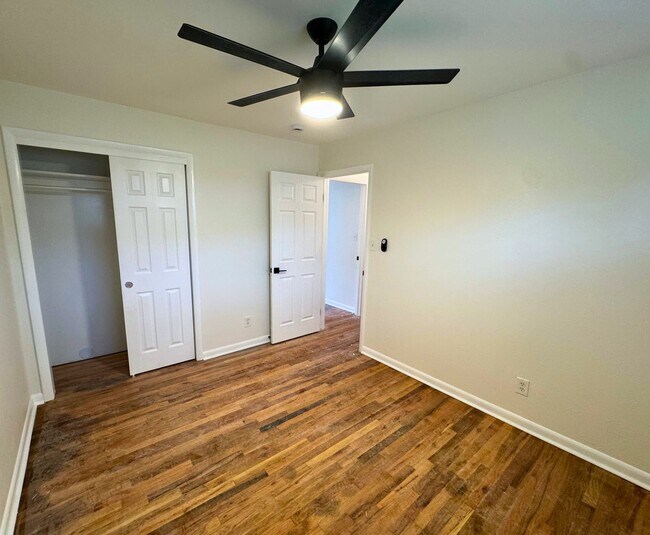 Building Photo - 417 S Owens St